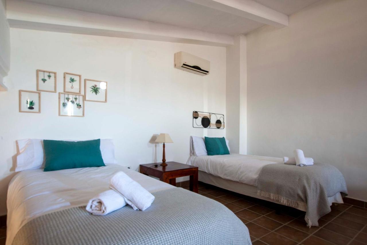 Apartamentos Turisticos Lobelia Suites La Garrovilla ภายนอก รูปภาพ