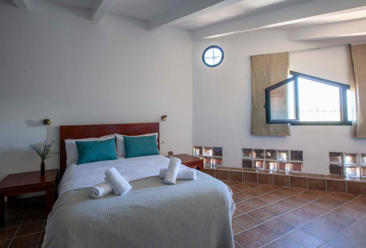 Apartamentos Turisticos Lobelia Suites La Garrovilla ภายนอก รูปภาพ